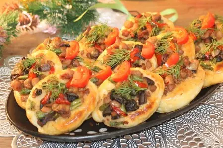 Закусочные пирожки с рубленной индейкой