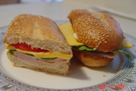 Фото к рецепту: Сэндвич "с добрым утром!"