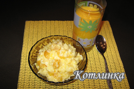Фото к рецепту: Рисовая каша с курагой и апельсиновым соком