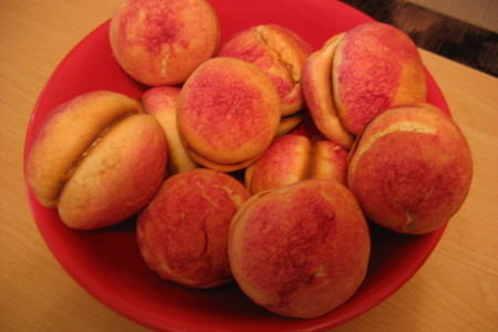 Фото к рецепту: Пирожные "персики"