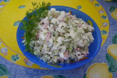 Салат "нежность" с копчёной колбаской