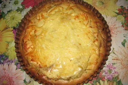 Легкий луковый пирог