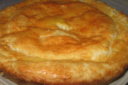Пирог  с начинкой из плавленных сырков.