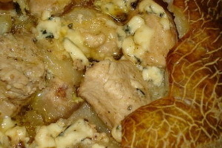 Куриное филе с сыром запечённое в дыне