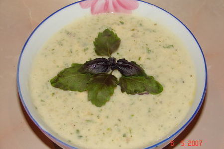 Фото к рецепту: Суп-пюре из картофеля с чесноком