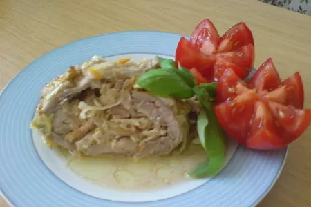 Рулет из курятины с капустной начинкой