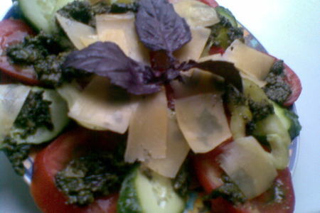 Фото к рецепту: Летние овощи под базиликовым соусом