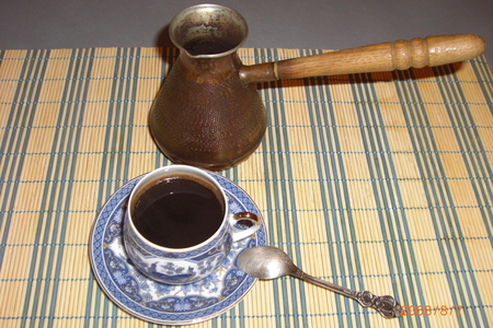 Фото к рецепту: Кофе по-арабски. а не выпить ли кофейку?