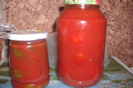 Помидоры и огурцы в томатном соке
