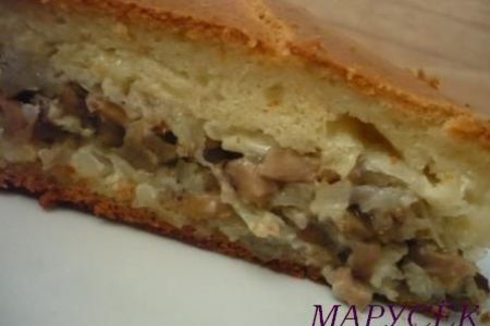 Фото к рецепту: Пирог заливной с сыроежками и картошкой