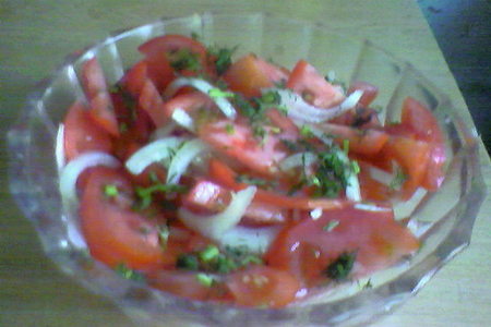 Салат из помидор с луком
