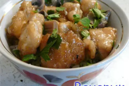 Жаренная куринная грудка с грибами
