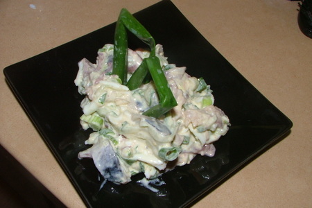 Фото к рецепту: Салат из соленой рыбы “сольвейг”