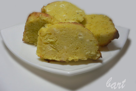 Фото к рецепту: Прасопита-пирог с луком-порей и кукурузной мукой.