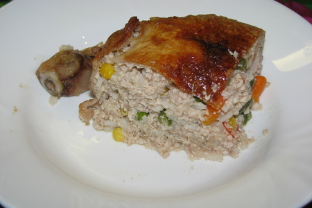 Фото к рецепту: Курица фаршированная рисом и овощами "наслаждение"
