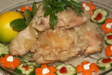 Курица в луковом соусе