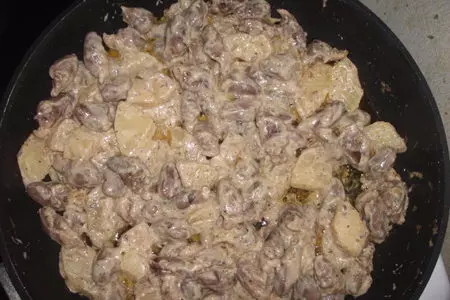 Куриные сердечки с ананасами