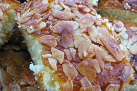 Фото к рецепту: Пирог с миндалём