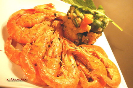Фото к рецепту: Креветки с овощами в сливочном соусе