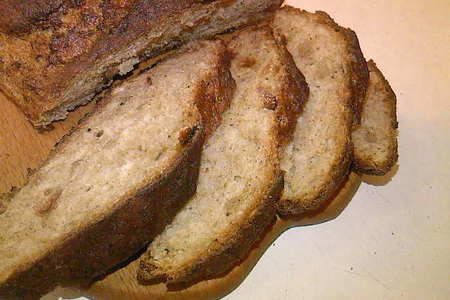 Фото к рецепту: Кислосладкий хлеб с украинским акцентом