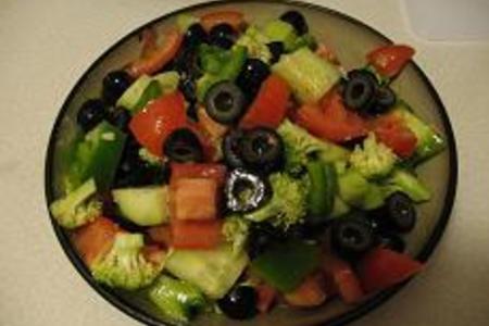 Фото к рецепту: Салат из свежих овощей