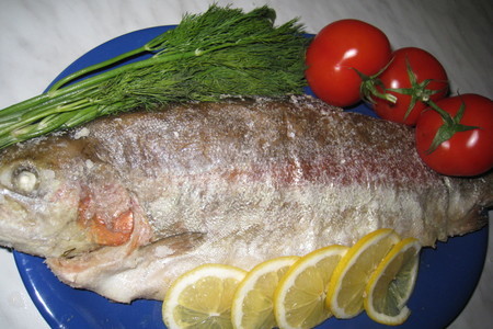 Рыба запеченая в соли