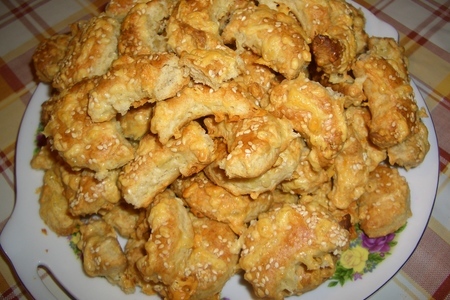 Фото к рецепту: Печенье "сырная мелочь"