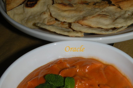 Тортилья чипсы с томатно – сырным соусом.