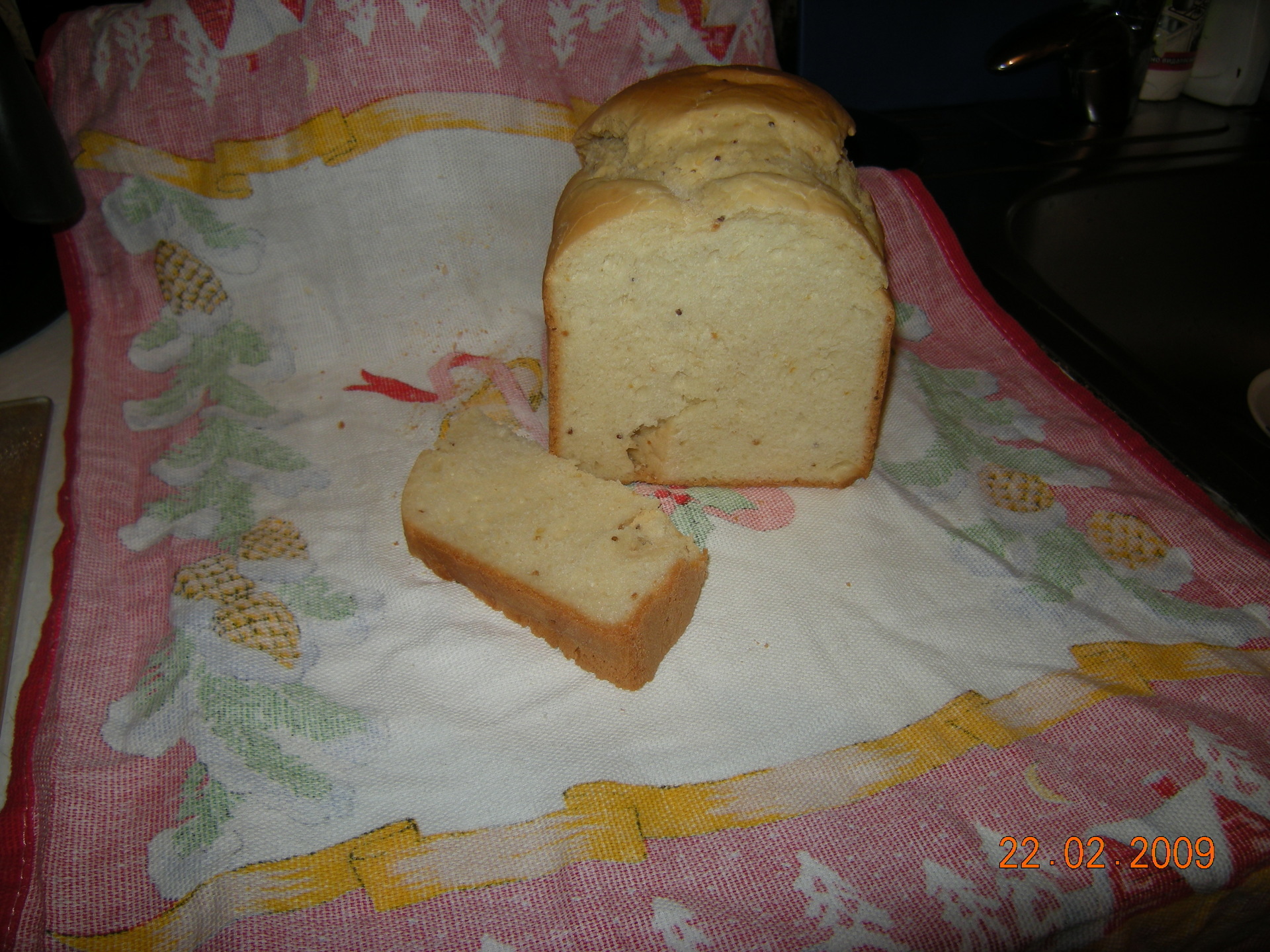 Хлеб с майонезом рецепт. Хлеб с горчицей. Хлеб с майонезом и горчицей. Горчичный хлеб в хлебопечке. Черный хлеб с горчицей.