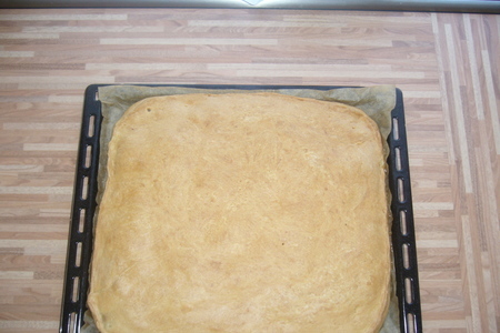 Фото к рецепту: Пирог с окорочками и картофелем