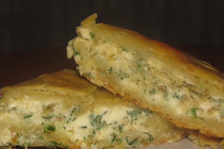 Пирог с плавленным сыром и луком