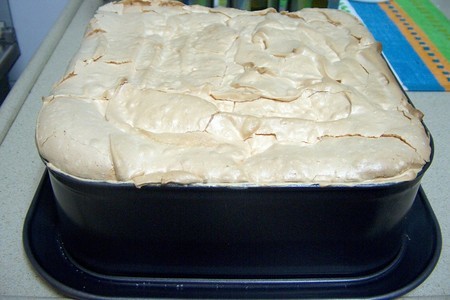 Фото к рецепту: Пирог-торт с персиками