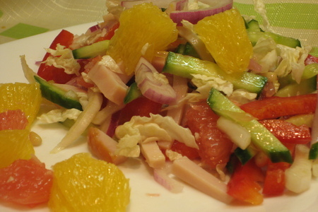 Фото к рецепту: Салат фруктово-овощной