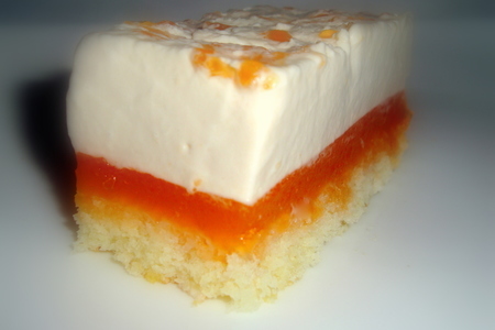 Бисквитно-желейный апельсиново-яблочный десерт