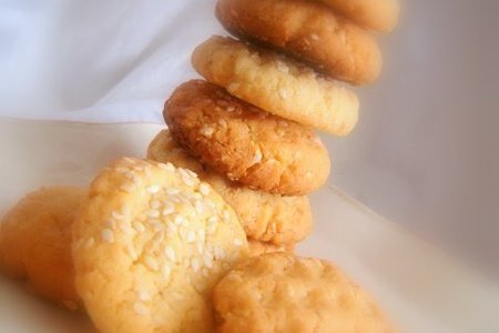 Фото к рецепту: Печенье с кунжутным семенем