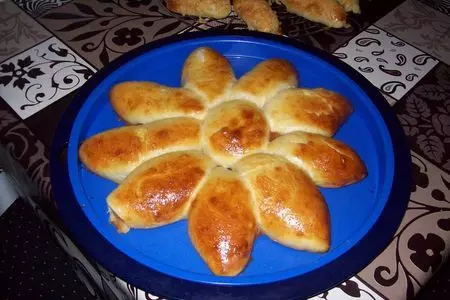 Пирожки из духовки на картофельном тесте.
