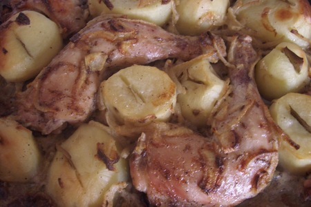 Курица запеченая с картошкой в маринаде