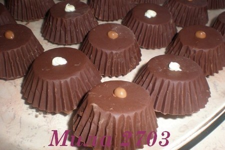 Шоколадные конфеты «ассорти» с клубничной и сливочной начинками