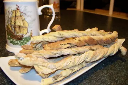 Хворост к пиву из крабового мяса с каперсами