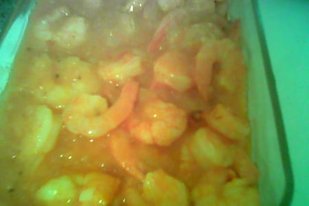 Фото к рецепту: Креветки в нежном томатном соусе