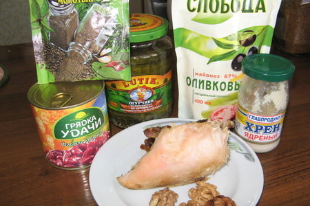 Фото к рецепту: Салат фасолевый с курицей