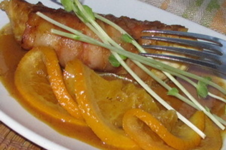 Индейка в беконе с апельсиновым соусом