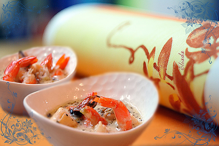 Фото к рецепту: Молочный суп с морепродуктами