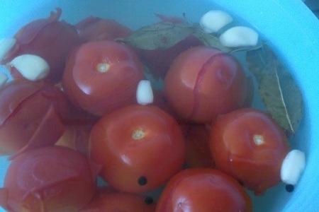 Быстро маринованные помидоры.