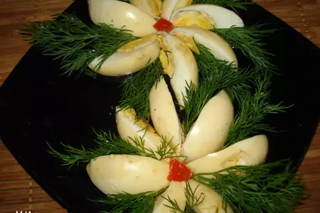 Яйца маринованные