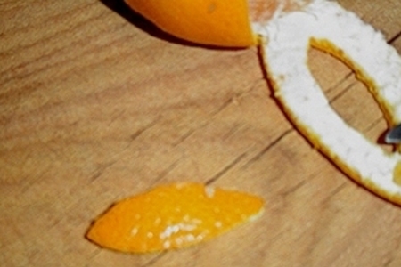Цветок из мандарина - фото из инета