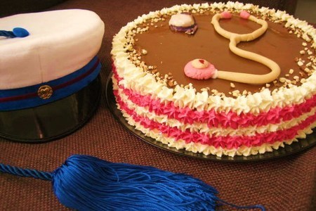 Фото к рецепту: Торт на выпускной