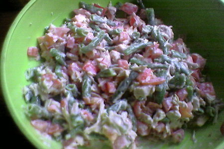 Фото к рецепту: Салат с курицей и фасолью