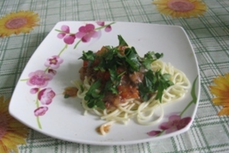 Спагетти с тунцом и овощами