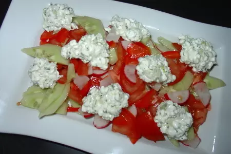 Овощной салат „oблaка“.